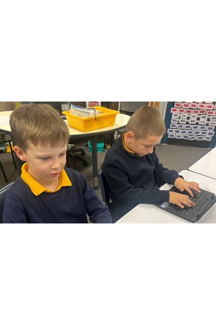 students using technology.